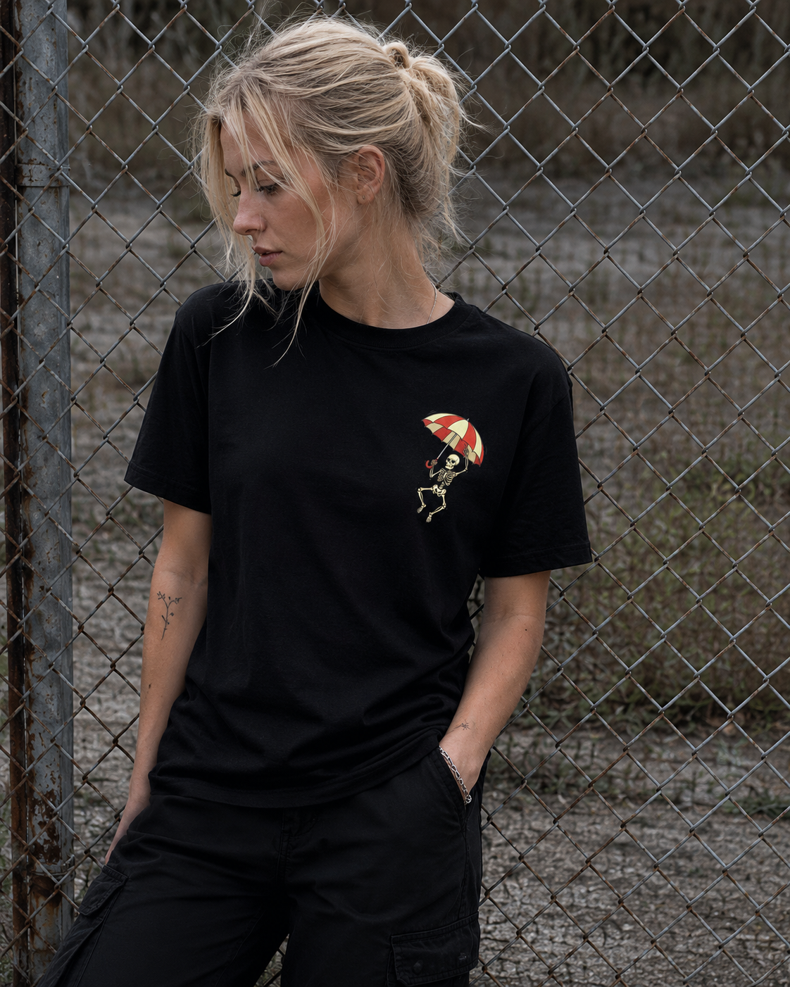 COMFORT IN CHAOS– Classic Tee